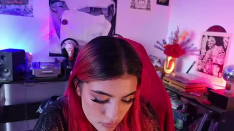   online show from 28, 5, 2026