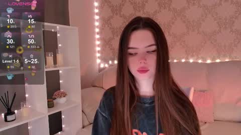 Mia online show from 10, 7, 2026