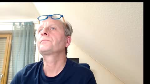 Snapshot of hondowill chatting on 8, 12, 2024 Bernd online show from 8, 12, 2024