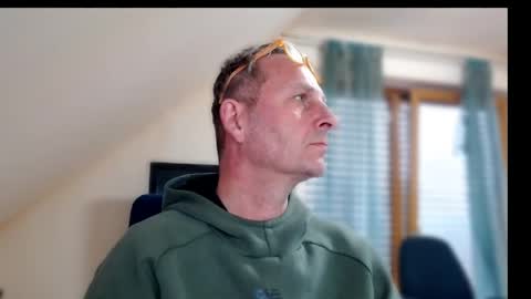 Snapshot of hondowill chatting on 7, 3, 2025 Bernd online show from 7, 3, 2025