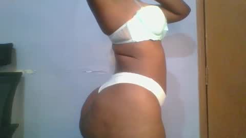 honey_beb online show from 21, 2, 2025
