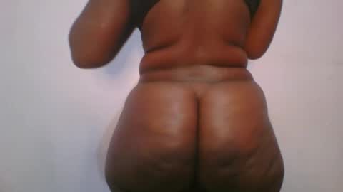 honey_beb online show from 8, 10, 2025