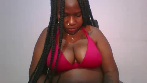 honey_beb online show from 19, 10, 2025