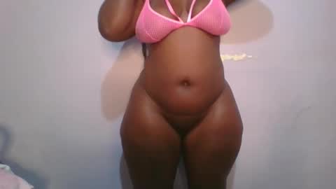 honey_beb online show from 6, 11, 2025