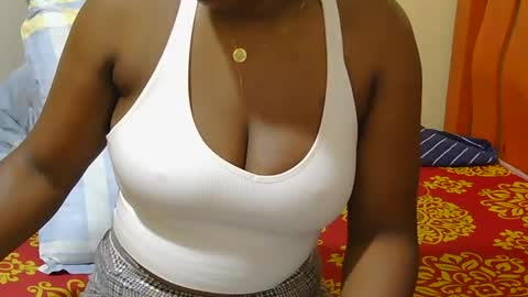 honey_caddy online show from 17, 6, 2026
