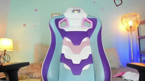 Snapshot of honey_fox01 chatting on 27, 12, 2024 HONEY online show from 27, 12, 2024