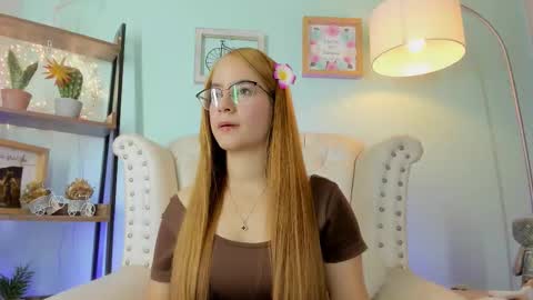 Snapshot of honey_fox01 chatting on 17, 2, 2026 HONEY online show from 17, 2, 2026