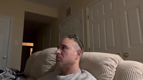Snapshot of honey_man14 chatting on 6, 1, 2025 honey_man14 online show from 6, 1, 2025