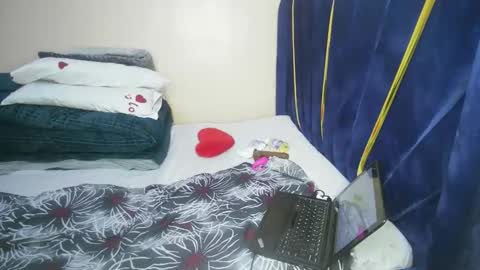 honey_nubia0 online show from 16, 2, 2026