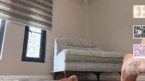Snapshot of honey_sunshine chatting on 26, 6, 2026 Jenyanew vid how I squirt in forest in bio online show from 26, 6, 2026