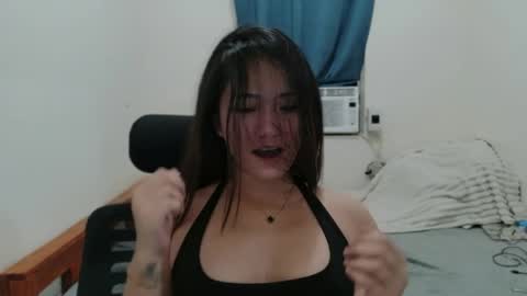 Snapshot of honeyafterdark_ chatting on 27, 5, 2026 HoneyAfterDark online show from 27, 5, 2026