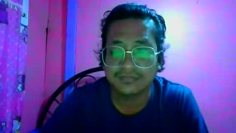 Snapshot of honeybee_xq chatting on 24, 5, 2026 Honeybee online show from 24, 5, 2026