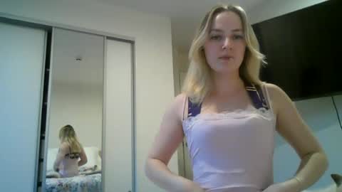 Snapshot of honeyblakex chatting on 15, 6, 2026 honeyblakex online show from 15, 6, 2026