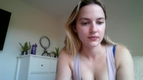 Snapshot of honeyblakex chatting on 17, 6, 2026 honeyblakex online show from 17, 6, 2026