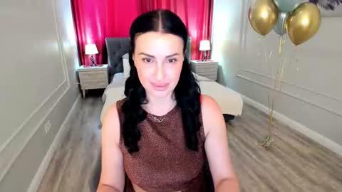 Jacqueline online show from 5, 7, 2026