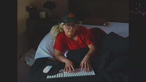honeybuhnny online show from 7, 5, 2026