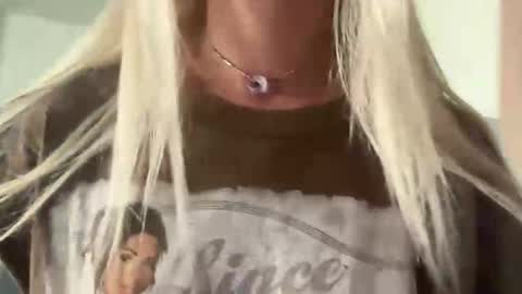 honeybun_z online show from 25, 2, 2026