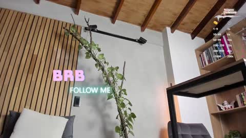 Sofia independent model online show from 13, 12, 2024