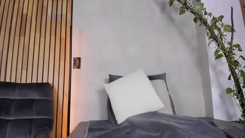 Sofia independent model online show from 15, 12, 2024