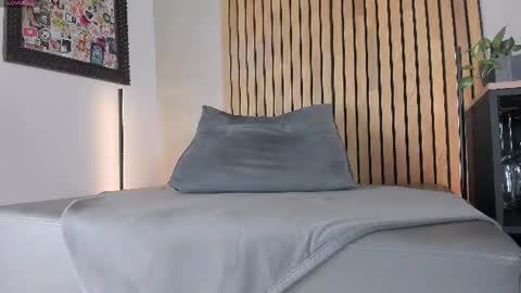 Snapshot of honeyhot69__ chatting on 2, 7, 2026 Sofia independent model online show from 2, 7, 2026
