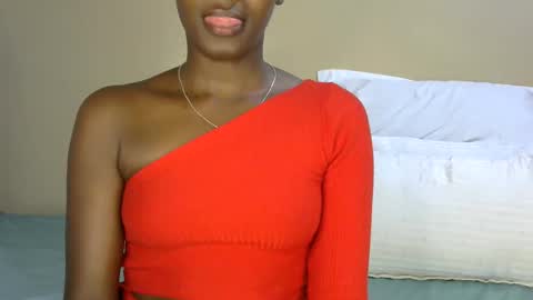 Snapshot of honeypie78 chatting on 3, 12, 2025 Becky online show from 3, 12, 2025