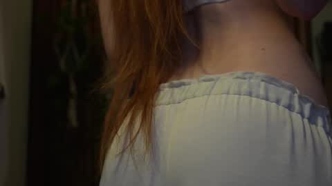 Snapshot of honeyumtoast chatting on 12, 11, 2025 Noelle online show from 12, 11, 2025