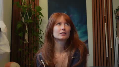 Snapshot of honeyumtoast chatting on 23, 11, 2025 Noelle online show from 23, 11, 2025