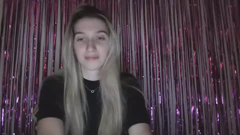 honeyveil online show from 24, 2, 2026