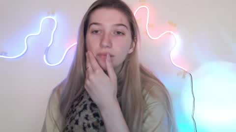 honeyveil online show from 30, 3, 2026