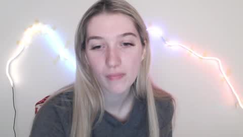 honeyveil online show from 22, 5, 2026