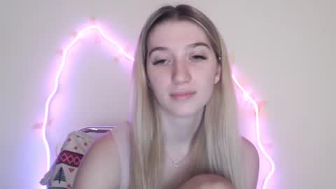 Snapshot of honeyveil chatting on 11, 7, 2026 honeyveil online show from 11, 7, 2026