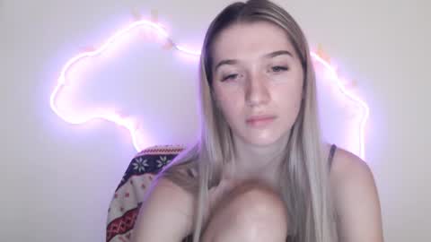 Snapshot of honeyveil chatting on 16, 7, 2026 honeyveil online show from 16, 7, 2026