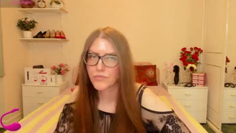 Snapshot of honeywinexs chatting on 31, 5, 2026 honeywinexs online show from 31, 5, 2026