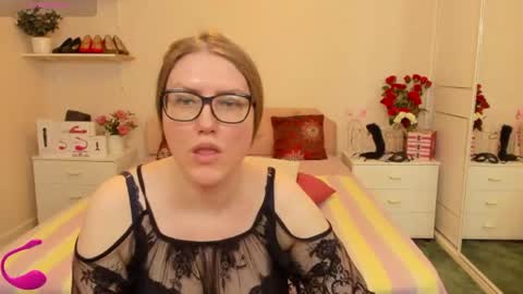 Snapshot of honeywinexs chatting on 27, 6, 2026 honeywinexs online show from 27, 6, 2026