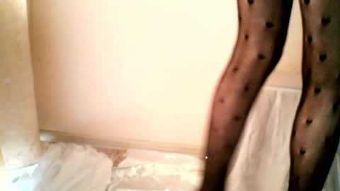honeyy_bun online show from 27, 4, 2026