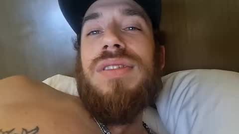 Snapshot of hook022812 chatting on 10, 9, 2025 CapnHook online show from 10, 9, 2025