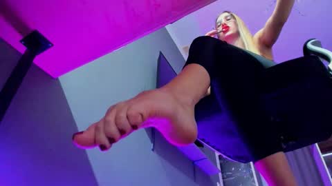 hooot_blonde777 online show from 3, 10, 2025