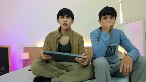 Snapshot of hoot_booys_ chatting on 1, 2, 2026 hoot_booys_ online show from 1, 2, 2026