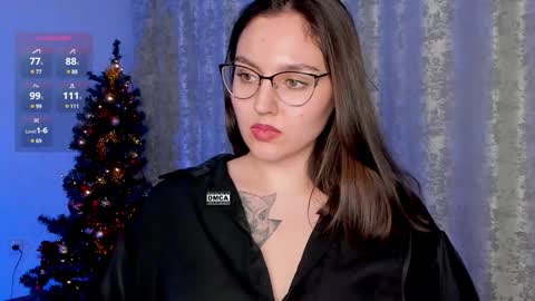 Snapshot of hoot_owl_cb chatting on 29, 12, 2024 Karina online show from 29, 12, 2024