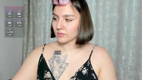 Snapshot of hoot_owl_cb chatting on 29, 1, 2025 Karina online show from 29, 1, 2025