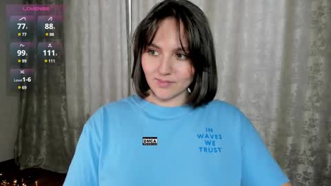 Snapshot of hoot_owl_cb chatting on 5, 3, 2025 Karina online show from 5, 3, 2025
