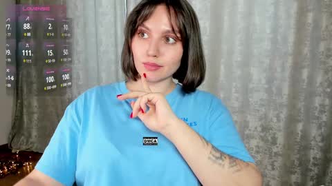 Snapshot of hoot_owl_cb chatting on 7, 3, 2025 Karina online show from 7, 3, 2025