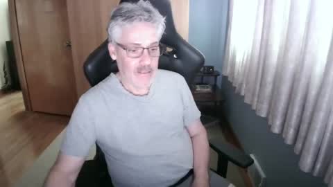 Snapshot of horndoggyx1 chatting on 8, 6, 2026 horndoggy online show from 8, 6, 2026