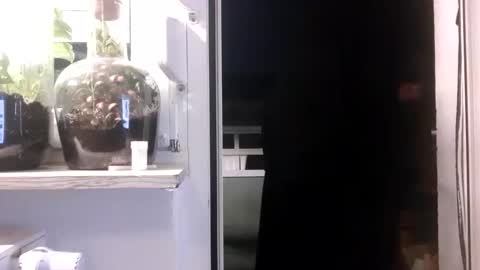 horneycumslutsucker online show from 4, 3, 2026