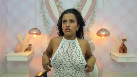 Horny Curls  online show from 19, 5, 2026