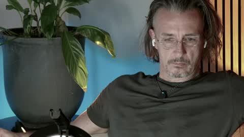 horny_edgucated online show from 16, 4, 2026