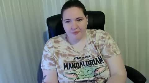 Snapshot of hot2panthers chatting on 16, 11, 2025 hot2panthers online show from 16, 11, 2025