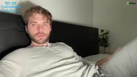 Snapshot of hot8pack01 chatting on 22, 12, 2024 Edward aka Wolf online show from 22, 12, 2024