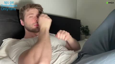 Snapshot of hot8pack01 chatting on 10, 1, 2025 Edward aka Wolf online show from 10, 1, 2025