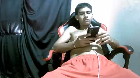 Snapshot of hot__mechanic chatting on 8, 7, 2026 hot__mechanic online show from 8, 7, 2026